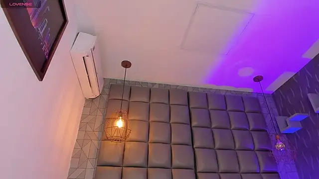 megan woll online show from 01.30.25