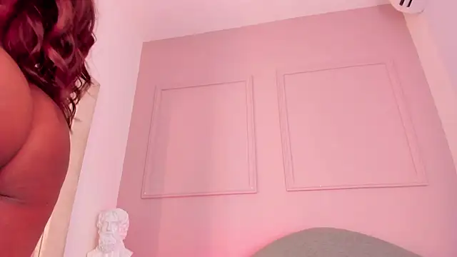 megan woll online show from 03.31.26