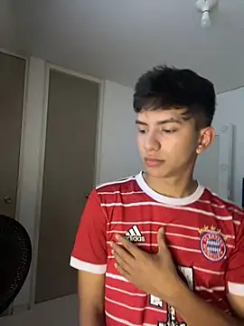 Leonarrrd 01 online show from 12.11.24