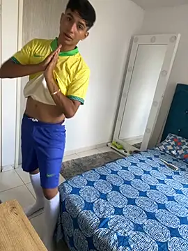 Leonarrrd 01 online show from 02.12.25