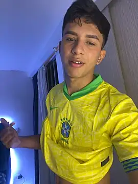 Leonarrrd 01 online show from 02.16.25