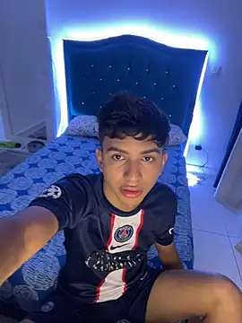 Leonarrrd 01 online show from 02.18.25