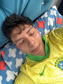 Leonarrrd 01 online show from 03.05.25