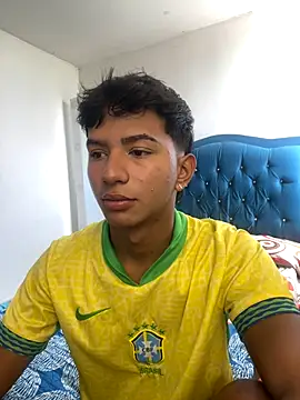 Leonarrrd 01 online show from 10.01.25