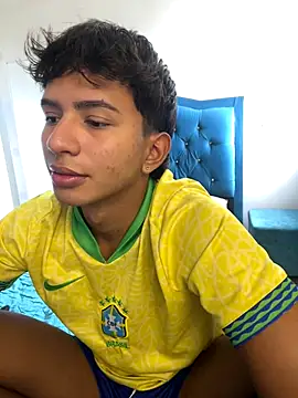 Leonarrrd 01 online show from 10.20.25