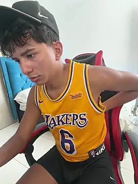 Leonarrrd 01 online show from 03.03.26