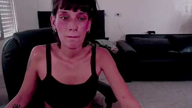 Sofii floyd  online show from 10.21.25