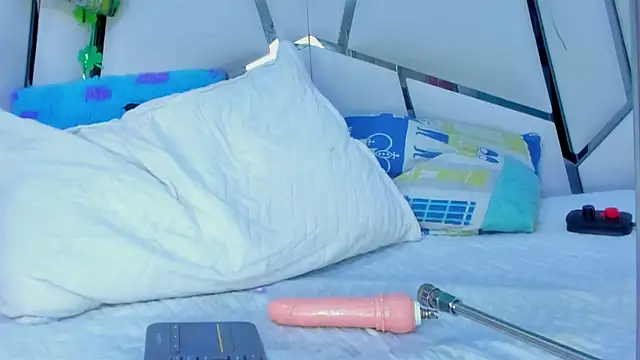  aurora18  online show from 03.21.25