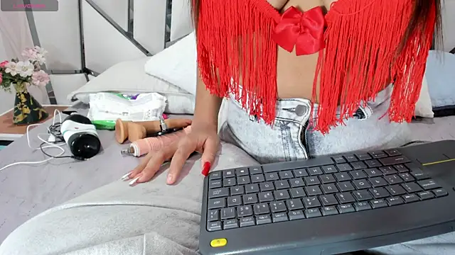  aurora18  online show from 09.27.25