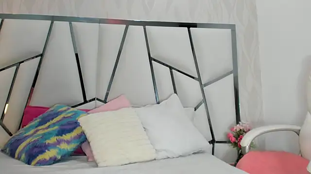  aurora18  online show from 01.14.26