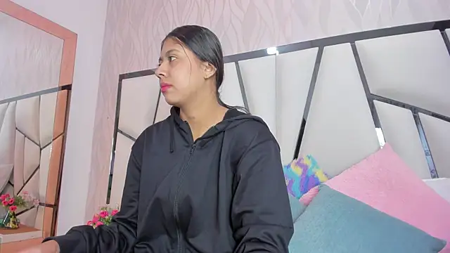  aurora18  online show from 03.24.26