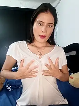 Snapshot of Zoe_Clark_ chatting on 10.11.25 Zoe Clark online show from 10.11.25