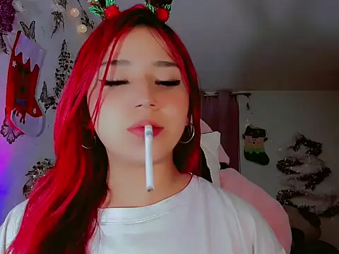 Snapshot of madisonx17 chatting on 12.16.24 madisonx17 online show from 12.16.24