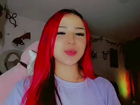 Snapshot of madisonx17 chatting on 01.07.25 madisonx17 online show from 01.07.25