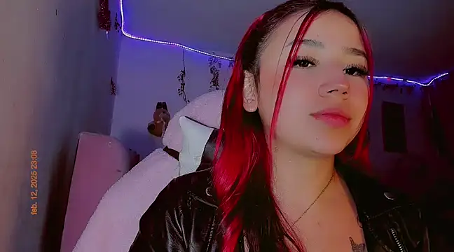 Snapshot of madisonx17 chatting on 02.13.25 madisonx17 online show from 02.13.25