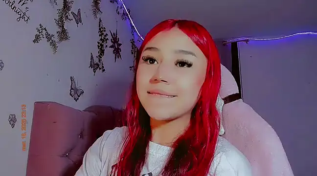 Snapshot of madisonx17 chatting on 03.19.25 madisonx17 online show from 03.19.25