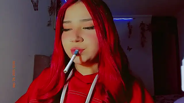 Snapshot of madisonx17 chatting on 09.24.25 madisonx17 online show from 09.24.25