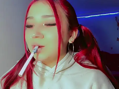 Snapshot of madisonx17 chatting on 10.09.25 madisonx17 online show from 10.09.25