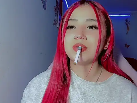 Snapshot of madisonx17 chatting on 10.22.25 madisonx17 online show from 10.22.25