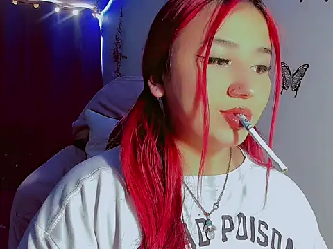 Snapshot of madisonx17 chatting on 11.06.25 madisonx17 online show from 11.06.25