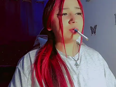 Snapshot of madisonx17 chatting on 11.09.25 madisonx17 online show from 11.09.25