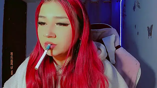 Snapshot of madisonx17 chatting on 11.13.25 madisonx17 online show from 11.13.25