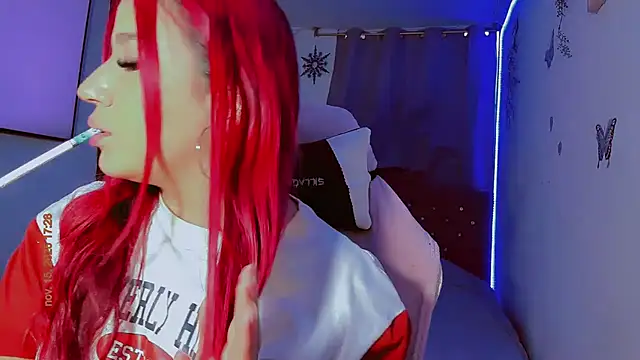 Snapshot of madisonx17 chatting on 11.15.25 madisonx17 online show from 11.15.25