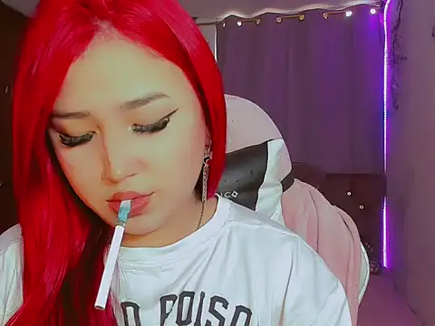 Snapshot of madisonx17 chatting on 11.27.25 madisonx17 online show from 11.27.25