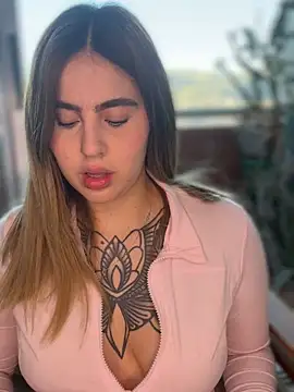 ValerieHilton online show from 01.22.25