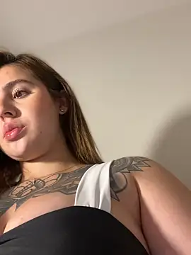 ValerieHilton online show from 03.21.25