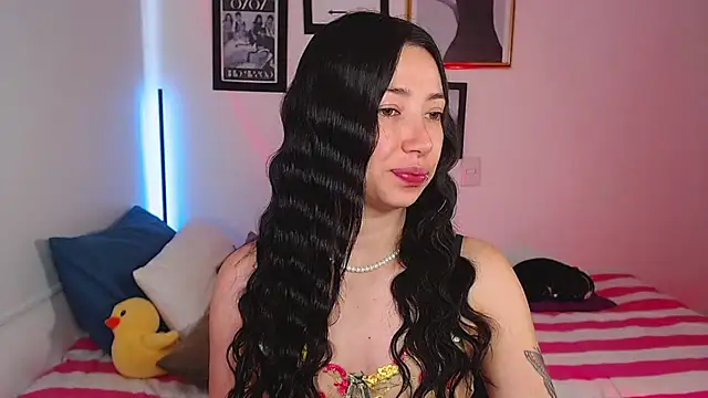 lilyy evanss online show from 02.17.25