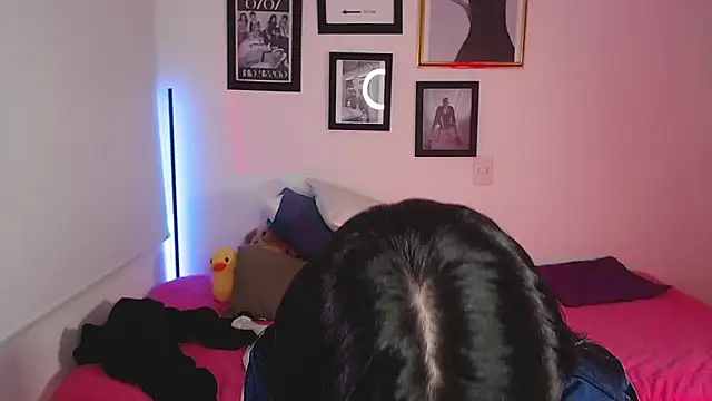 lilyy evanss online show from 02.27.25