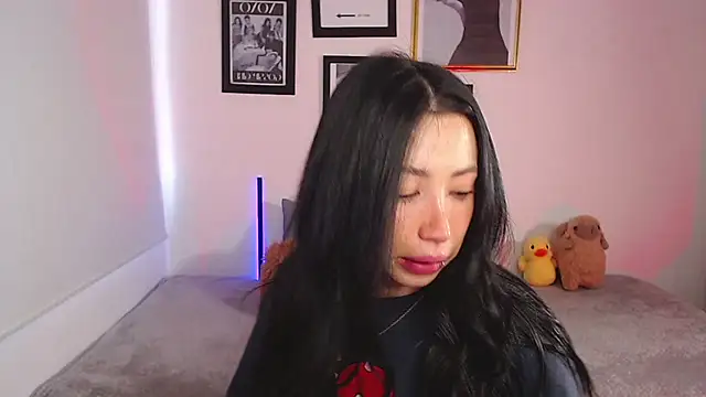 lilyy evanss online show from 03.21.25