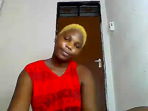 Snapshot of SexyKimberly23 chatting on 10.17.25 SexyKimberly23 online show from 10.17.25