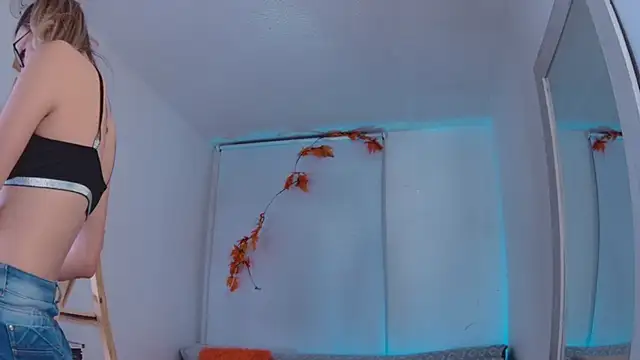 Snapshot of Lucy_Princes chatting on 12.06.24 Lucy Princes online show from 12.06.24