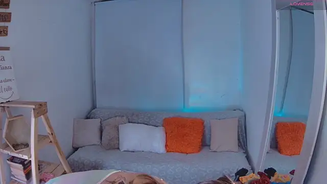 Snapshot of Lucy_Princes chatting on 01.05.25 Lucy Princes online show from 01.05.25