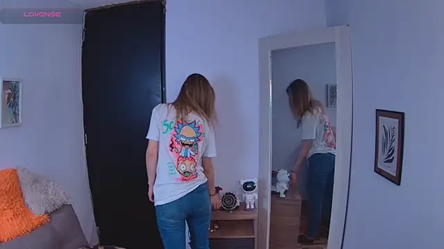 Snapshot of Lucy_Princes chatting on 03.20.25 Lucy Princes online show from 03.20.25