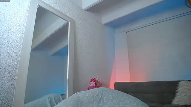 Snapshot of Lucy_Princes chatting on 11.26.25 Lucy Princes online show from 11.26.25