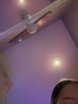 wow Mia online show from 09.08.25