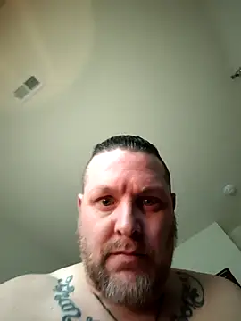 Snapshot of Buddy_Cuck chatting on 05.01.26 Buddy Cuck online show from 05.01.26