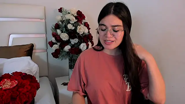 CamilaSofiia online show from 02.18.25