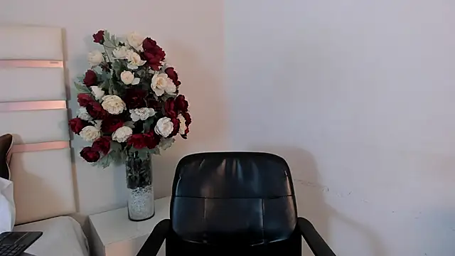 CamilaSofiia online show from 03.12.25