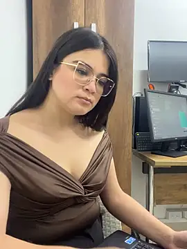 CamilaSofiia online show from 10.04.25