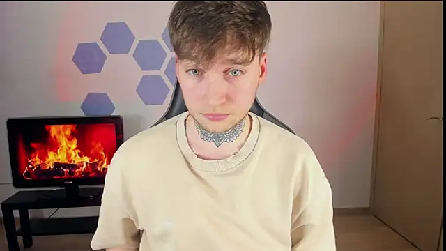 Snapshot of Chris_Tyson chatting on 01.12.25 Chris Tyson online show from 01.12.25