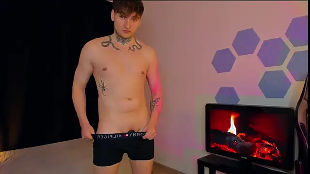 Snapshot of Chris_Tyson chatting on 02.05.25 Chris Tyson online show from 02.05.25