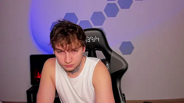 Snapshot of Chris_Tyson chatting on 11.19.25 Chris Tyson online show from 11.19.25