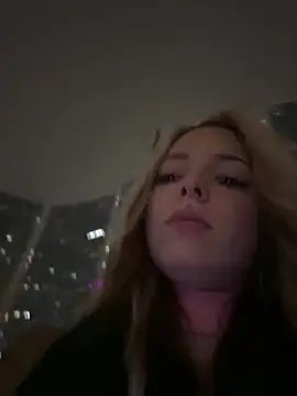 LoraaDoll online show from 12.19.25