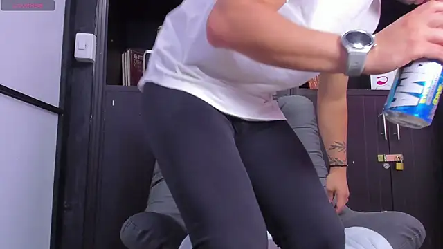 EdwardRoss  online show from 02.19.25