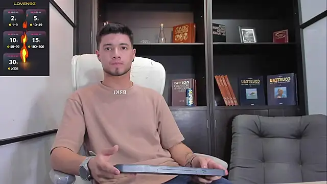 EdwardRoss  online show from 03.08.25