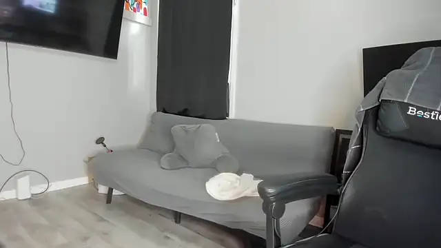 Snapshot of Persiasparadise chatting on 10.18.25 Persiasparadise online show from 10.18.25